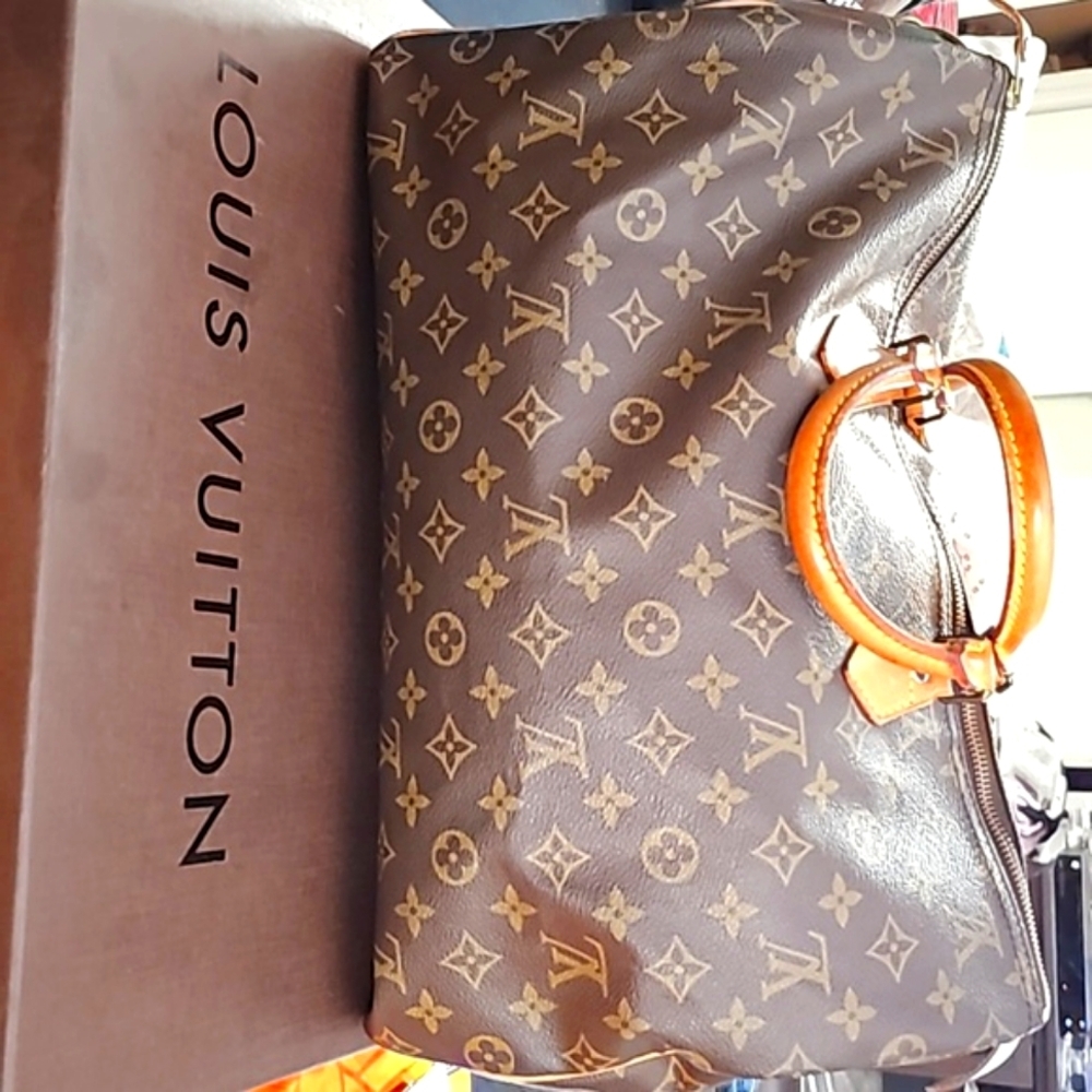 Louis Vuitton Speedy 45 Handbag